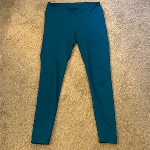 Fabletics SZ Small long pants, tag cut-off.